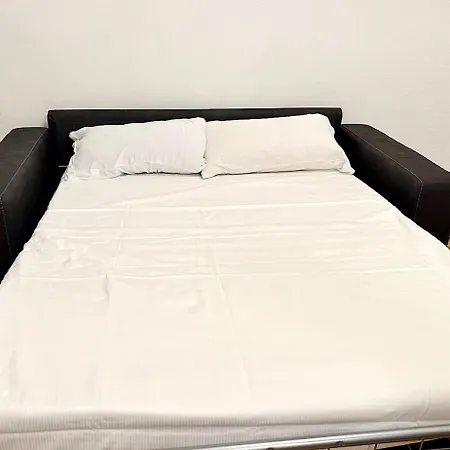 Isola - Garibaldi Lovely Apt. With Netflix And Wifi דירה מילאנו