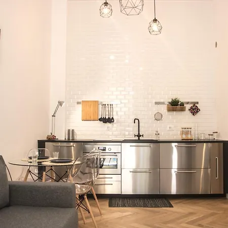 Just Urban - Modern Loft In Center V Giornate Apartmán *