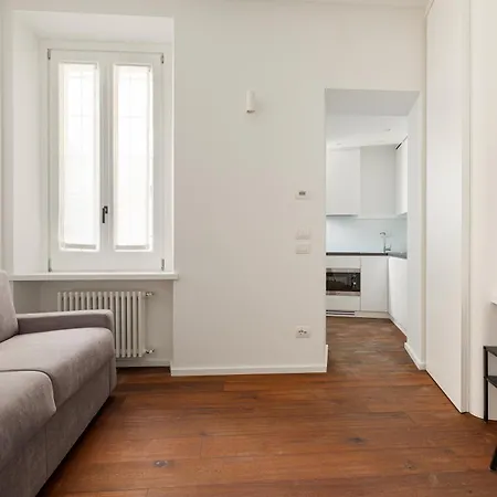 Guesthost - Tiny Near Station Appartamento Milano