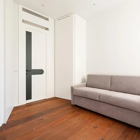 Appartamento Guesthost - Tiny Near Station *