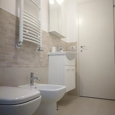 Large New Stylish Studio Apt - Metro Fast Wifi A/c Milan