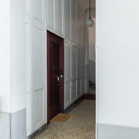 Isola - Flat Milan