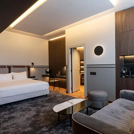 Отель Palazzo Touring Club Milan, A Radisson Collection 5*