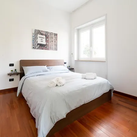 Apartment Citylife-fiera Nuovo Con Wifi & Netflix