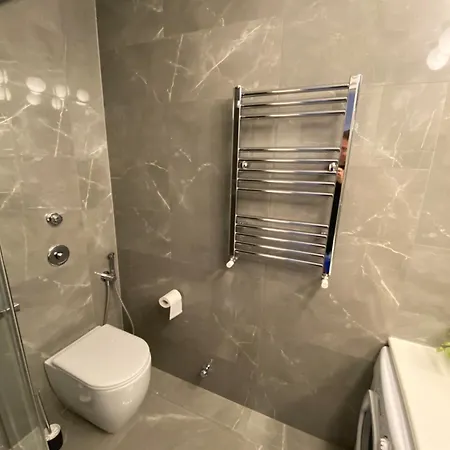 Studio 33 Apartment *