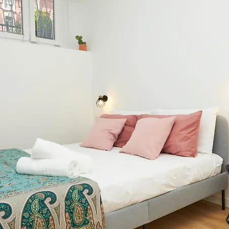 Urban Flats Modern Few Minuts From Duomo Milán