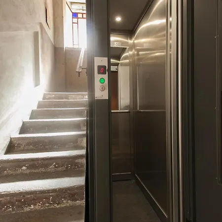 Amazing And New Penthouse In Center 아파트