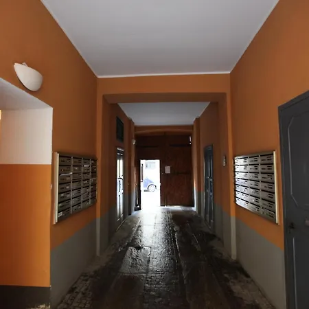 Amazing In Center With Balcony Διαμέρισμα *