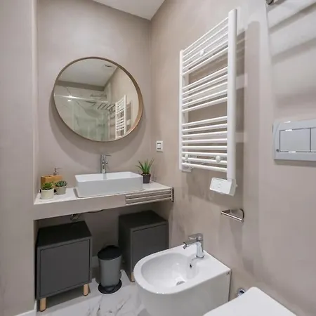 Cozy Private Flat - Mm Marche 7 Min Mediolan