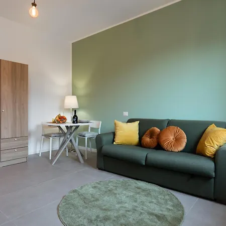 § Littlesuitebande § Apartman Milánó