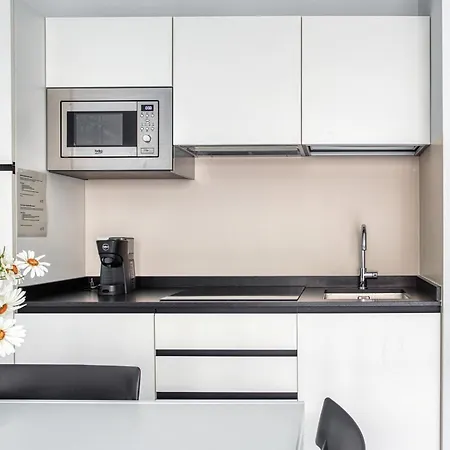 Sleek Abode In Maciachini Appartamento Milano