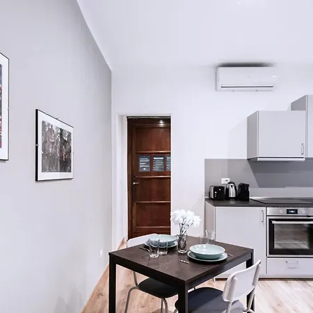 Easylife - Studio Con Balcone In Risorgimento * Milán