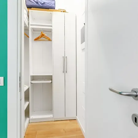 アパート Urbanjungle - Centre With Balcony *