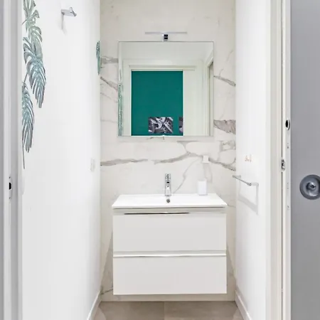 アパート Urbanjungle - Centre With Balcony *