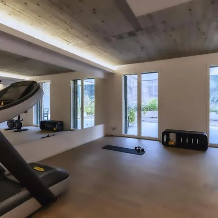 Duomo Center Two-room Design- Private Gym - Metro Apartment *