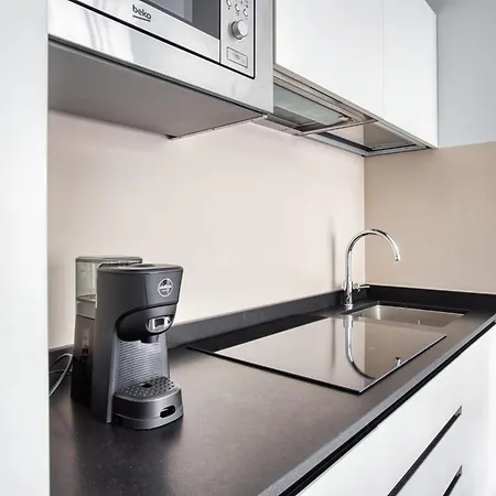 Hostmate - - Genesio -maciachini * Milan
