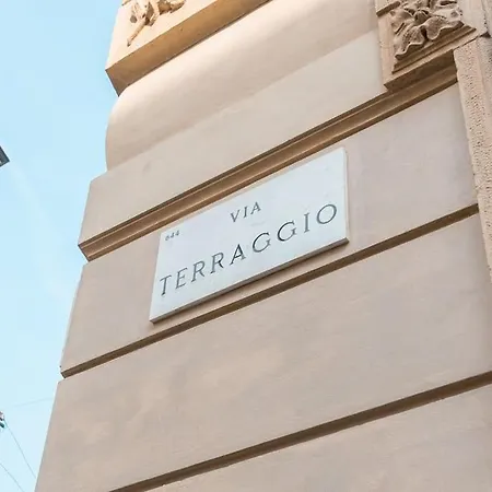 R Sterlizia House Apartment