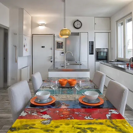 Luxury Flat With Terrace / Stunning Skyline View Apartment