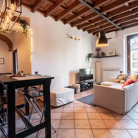 Apartmán New Apartment: Imbonati6 *