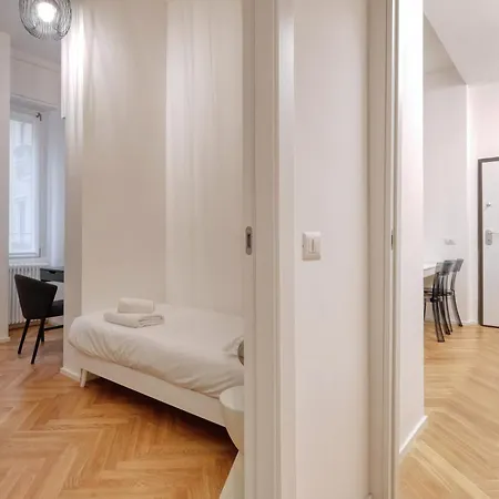 Joivy Renovated Flat By Piazza Leonardo Da Vinci * Mailand