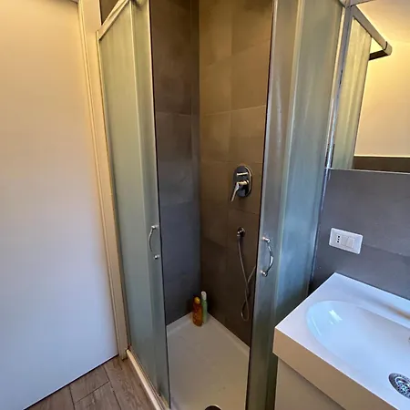 Mansarda Open Space Vicino Zona Isola Milão