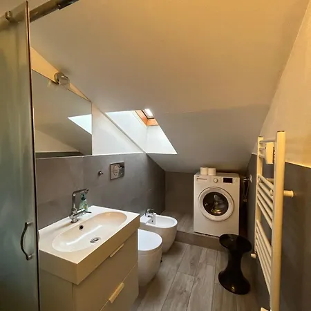 Mansarda Open Space Vicino Zona Isola