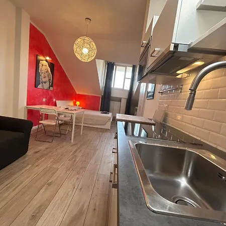 Apartamento Mansarda Open Space Vicino Zona Isola Milão