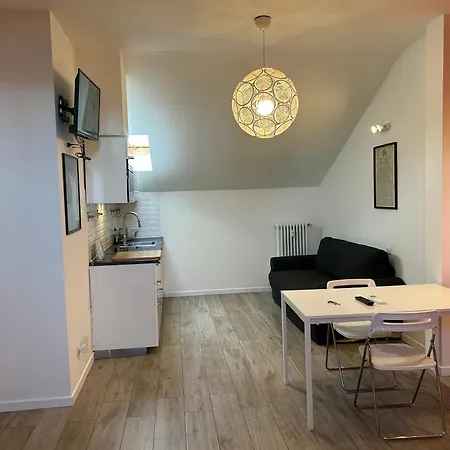 Mansarda Open Space Vicino Zona Isola *