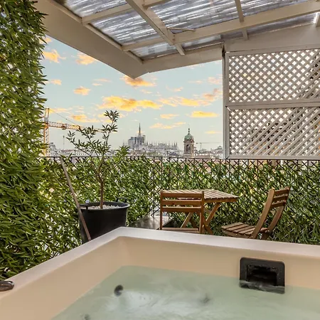 Apartman Luxury Penthouse With Jacuzzi & 360 View Rooftop Milánó