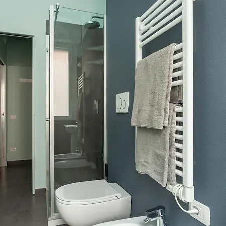 Navigli - Brand New * Milaan