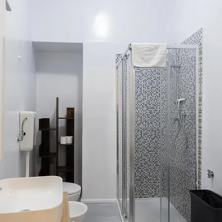 Elegante Bilocale In Zona Risorgimento * Milan