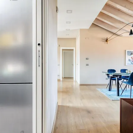 Joivy Elegant With Parking And Balcony Apartman