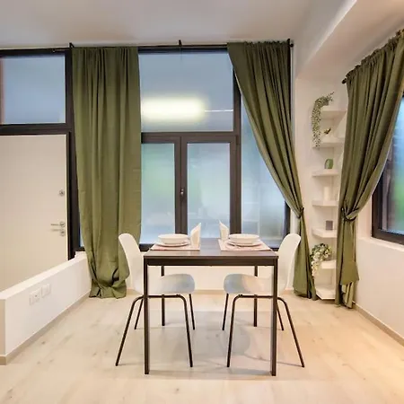 Suzzani 273 - Interno C1 شقة *