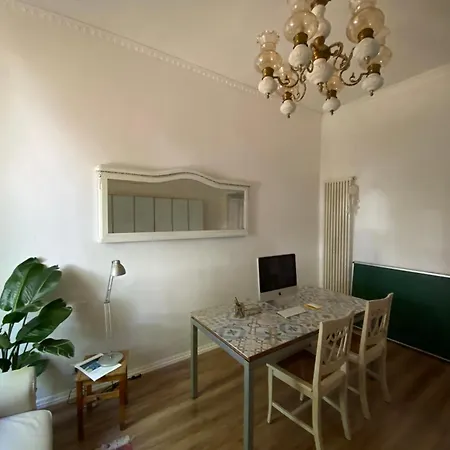 Lägenhet Officina Scrittoria Milano