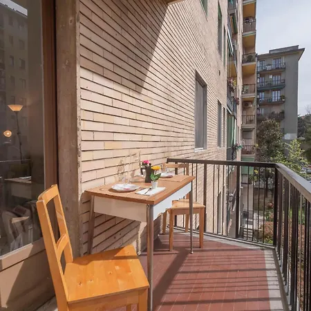 Xenia - Spacious Two-room In The Flower District 아파트