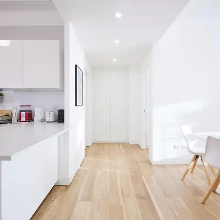 Апартаменты Porta Romana 80mq Luminoso Luxury Duomo A 10 Min Милан