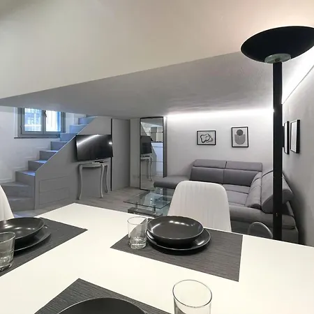 公寓 Elegant And Silent Loft In The Center Of *