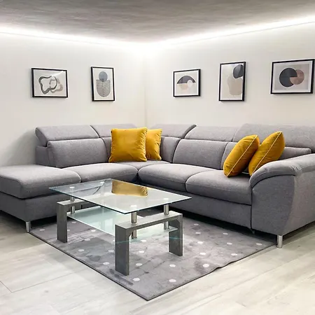 Elegant And Silent Loft In The Center Of *