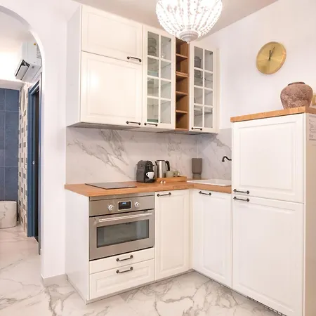 Ms Marple Luxury Station Lejlighed *