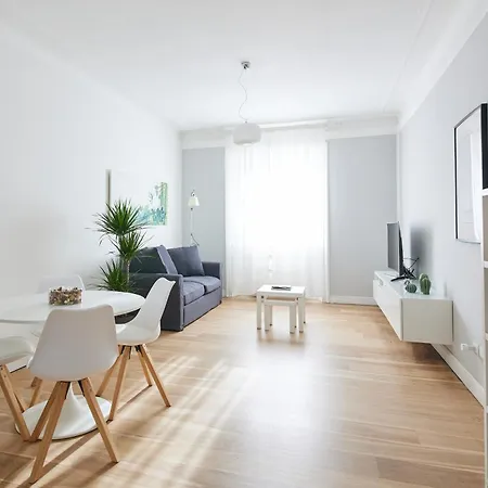 Porta Romana 80mq Luminoso Luxury Duomo A 10 Min Апартаменты