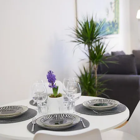 Porta Romana 80mq Luminoso Luxury Duomo A 10 Min Апартаменты