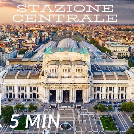 Moscova-brera Elegante Con Giardino Privato דירה