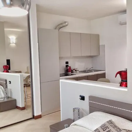 Vicino Metro Precotto, Garage Gratuito