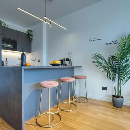 アパート Italianflat - Canal Couture, Navigli Luxury Retreat ミラノ