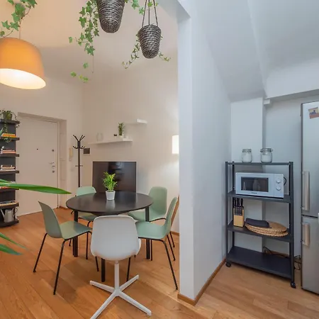 I Host - Brembo 11 Милан