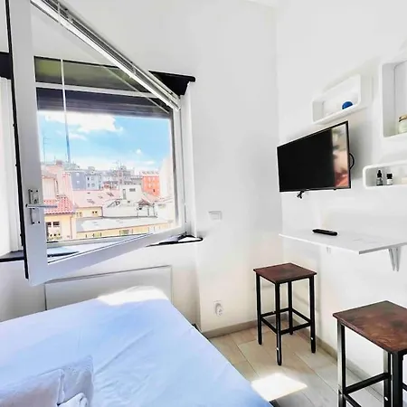 5 Min Walk To Duomo Petite Loft! Apartment Milan