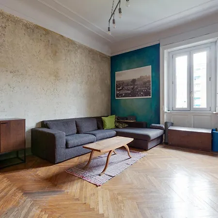 Solari - Tortona - Ampio Trilocale Di Design