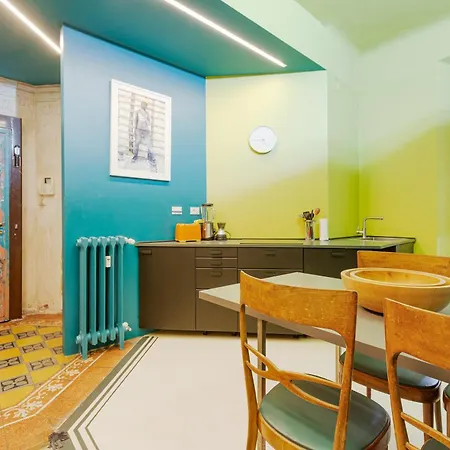 Solari - Tortona - Ampio Trilocale Di Design *