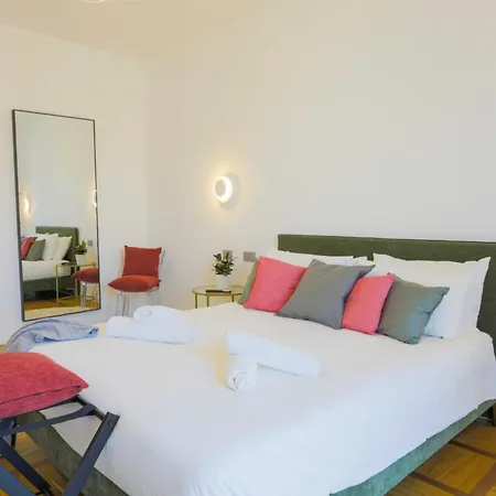[private Apartament] Luxury 5 Bedroom - Station