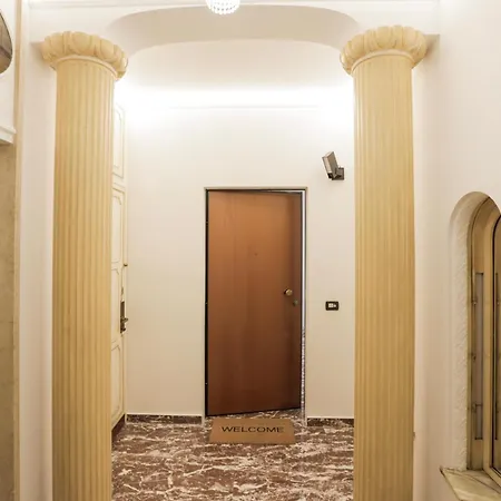 Private Luxury 5 Bedroom - Station *